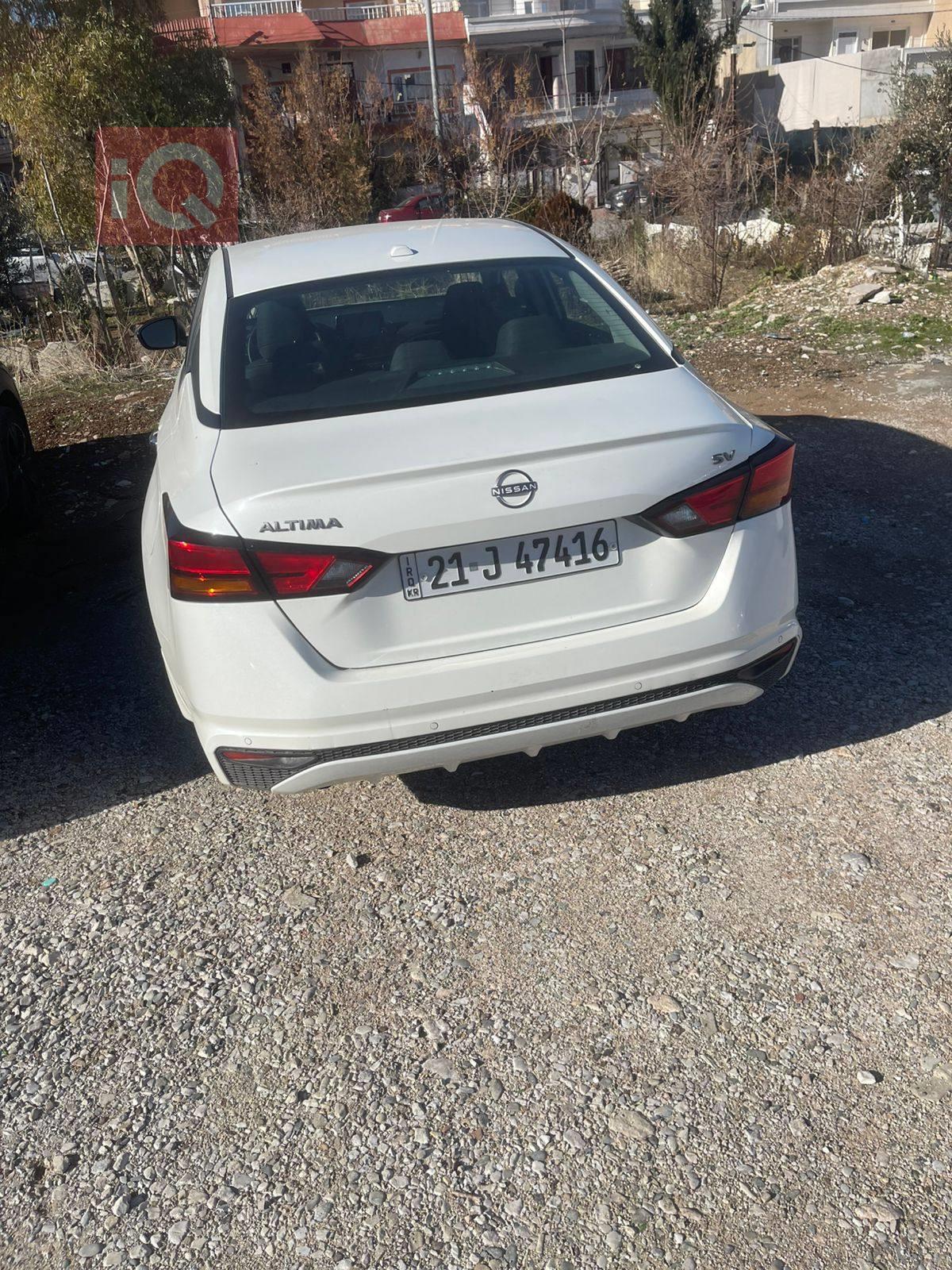 نيسان ألتيما